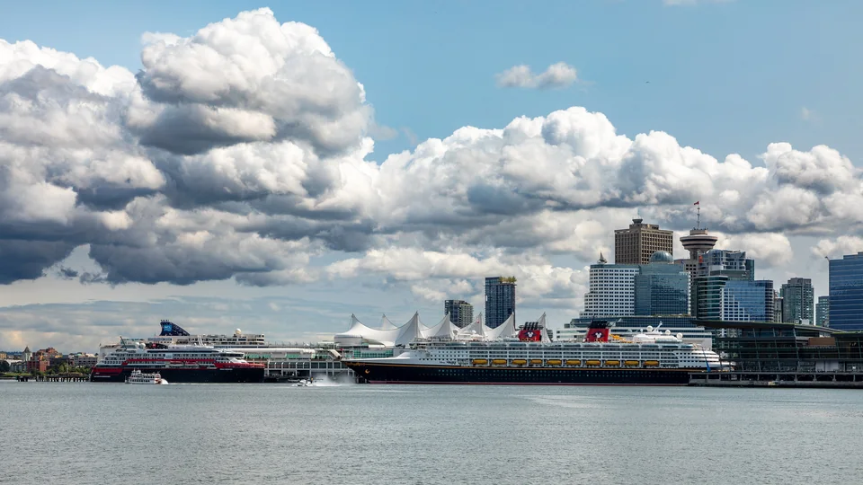 Vancouver’da Canada Place ve Şehir Merkezi