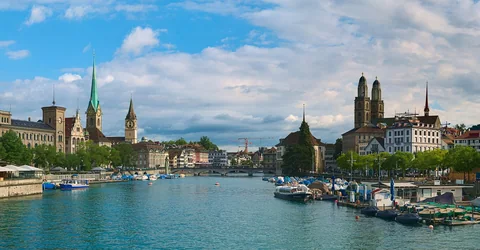 Zürih · Quaibrücke’den Şehir Manzarası