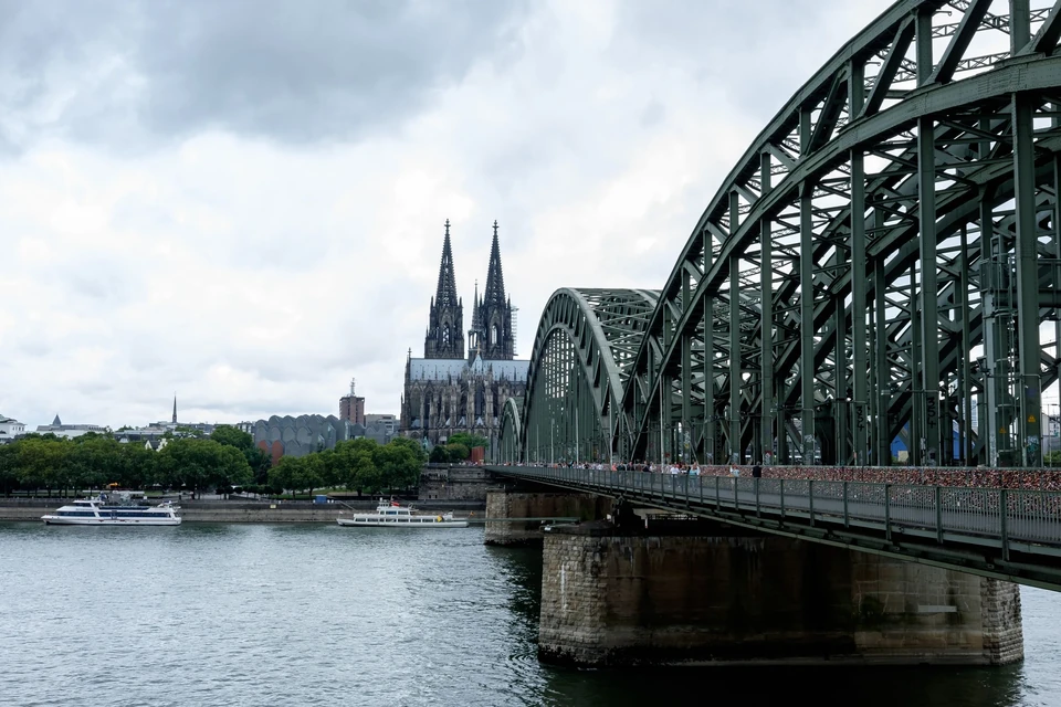 Köln · Ren Nehri ve Köprü
