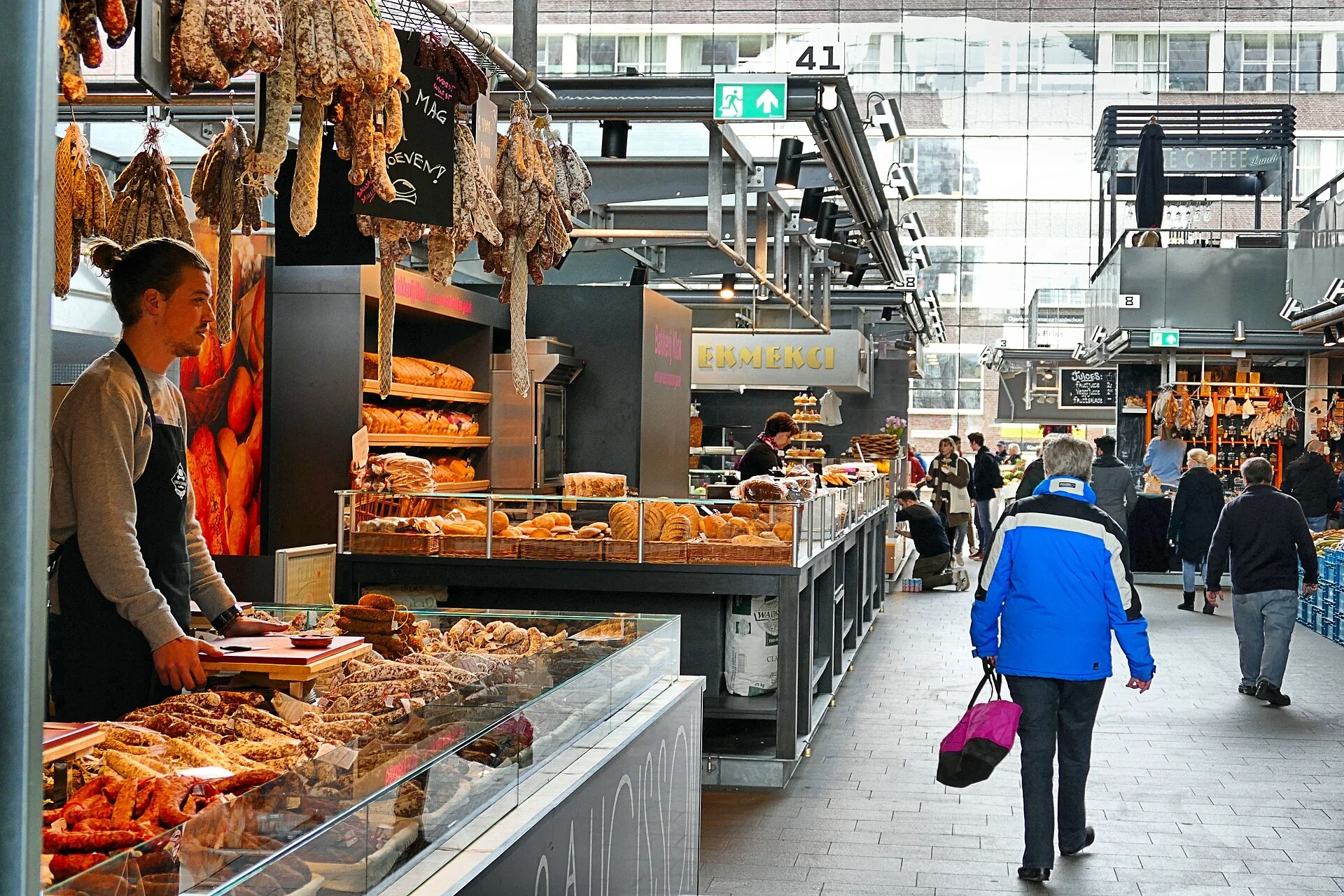 Rotterdam Markthal iç mekânı
